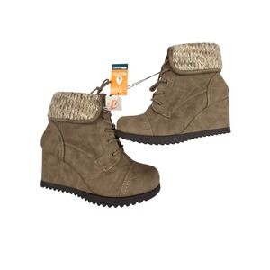 Sporto Women's Taupe Wedge Lace Up Knit Cuff Combat Boots Jade Size 9M